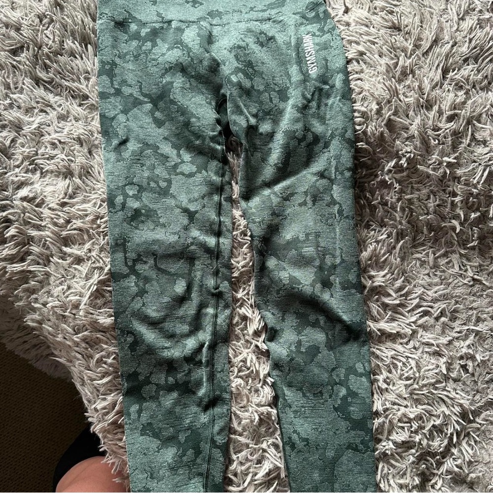 Gymshark women’s adapt green camo leggings